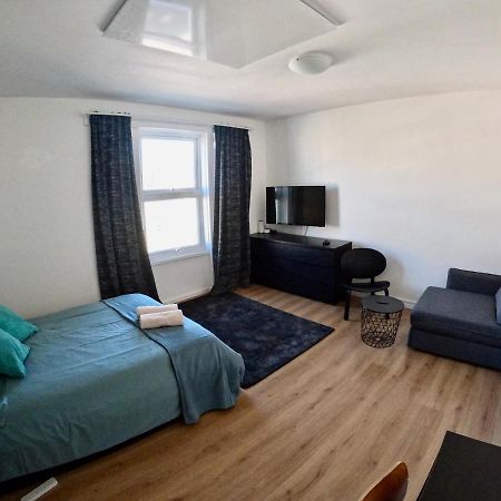 Lovely One Bedroom Flat London Exterior photo