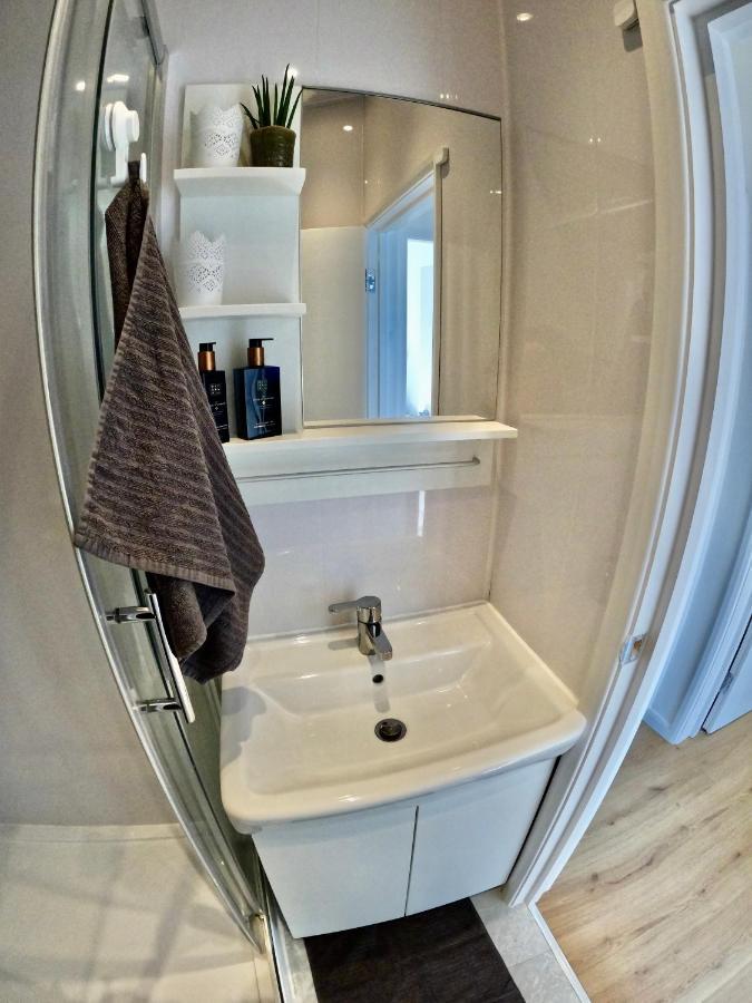 Lovely One Bedroom Flat London Exterior photo