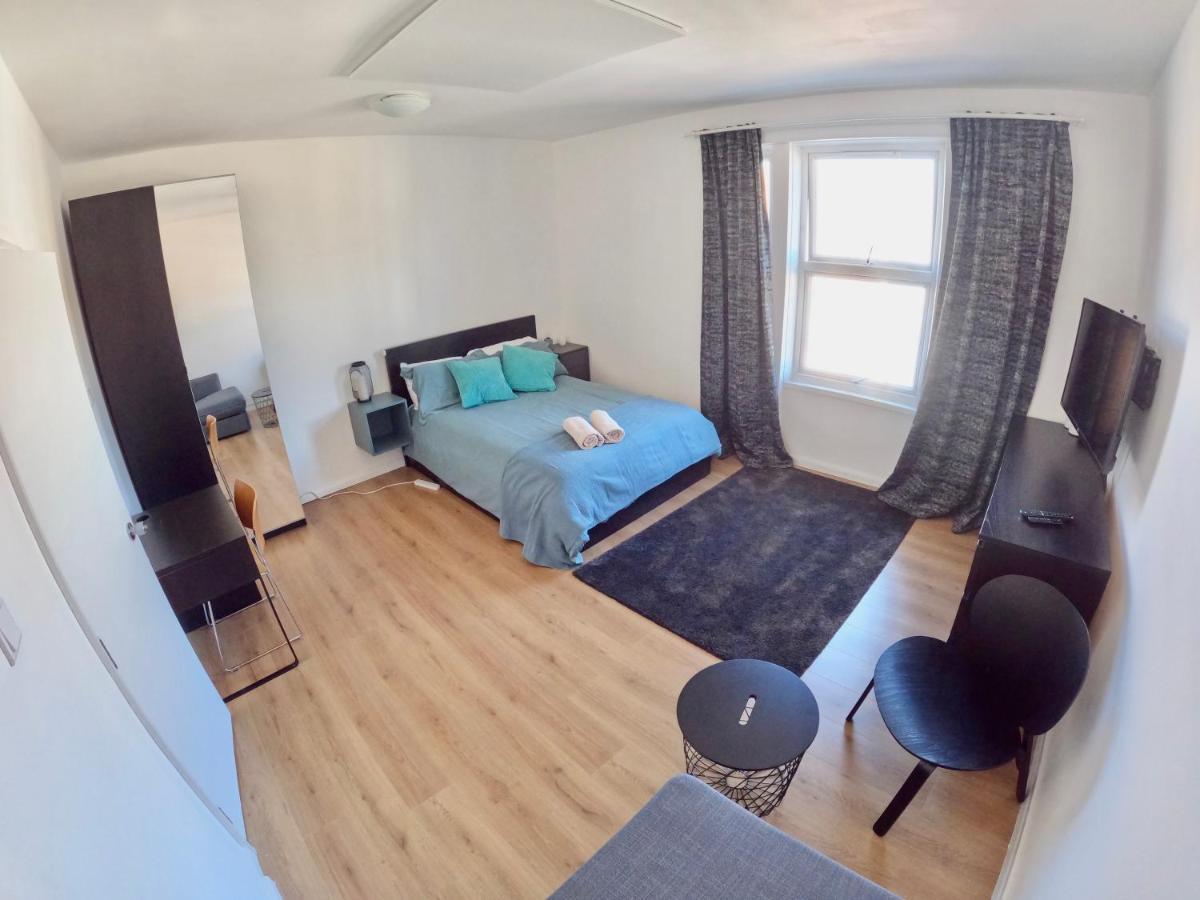 Lovely One Bedroom Flat London Exterior photo